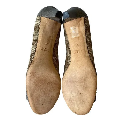 NEW GUCCI Beige GG Logo Canvas Grey Leather Cap Toe&Heels Kitten Heel Pumps, Size 36